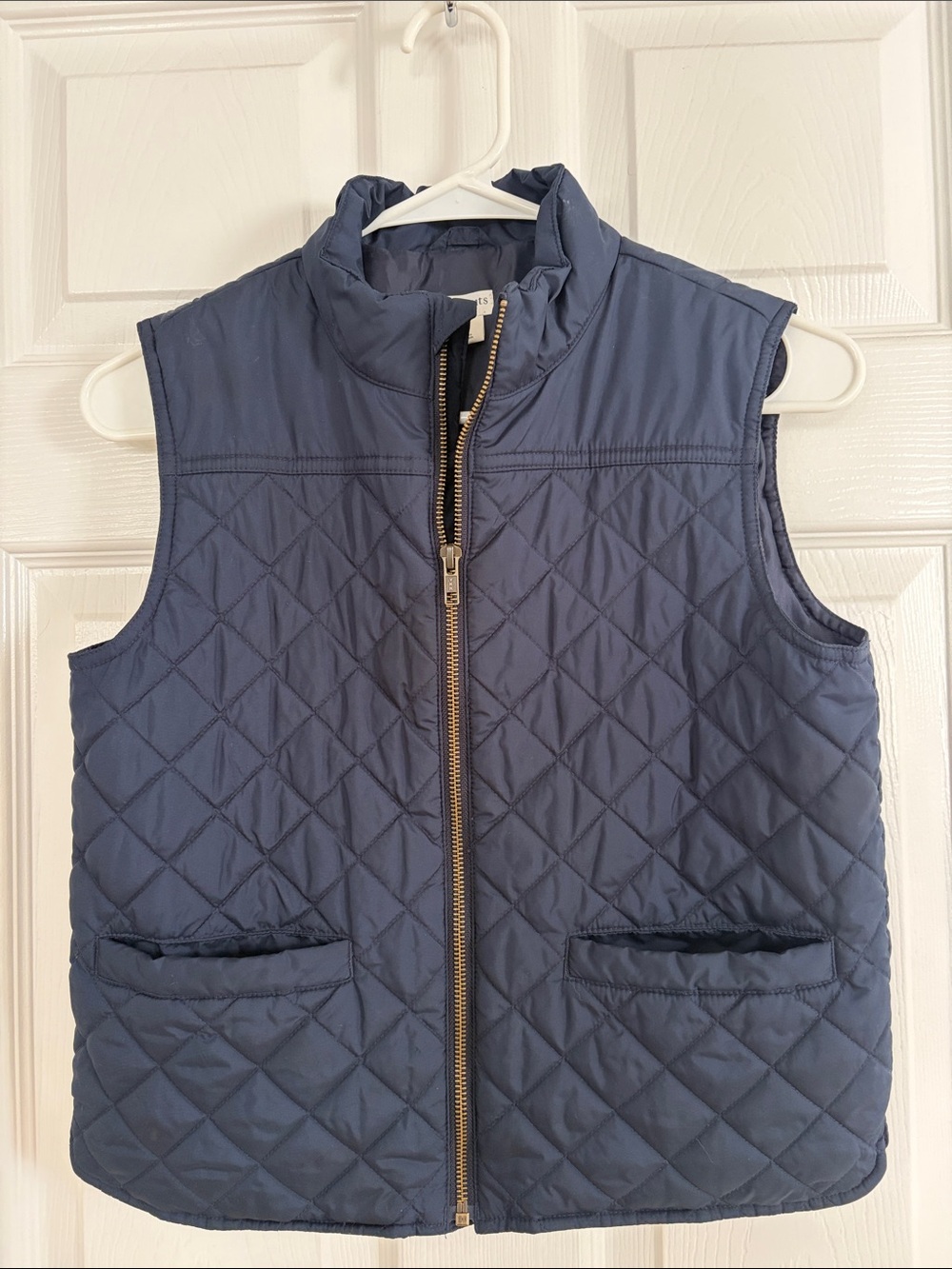 J Crew Boy sized  Medium Navy Sleeveless Puffer Vest - kids